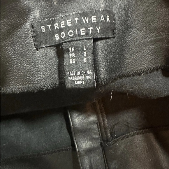 Street Society Skirt Women 9/10 Black Fux Leather Mini Full Front Zip Y2K Rock - Picture 4 of 4